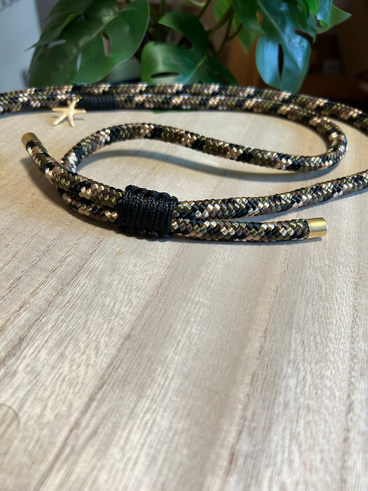 Lange Handykette aus Segeltau in Camouflage | Verstellbar bis 130cm | Wunschanhänger